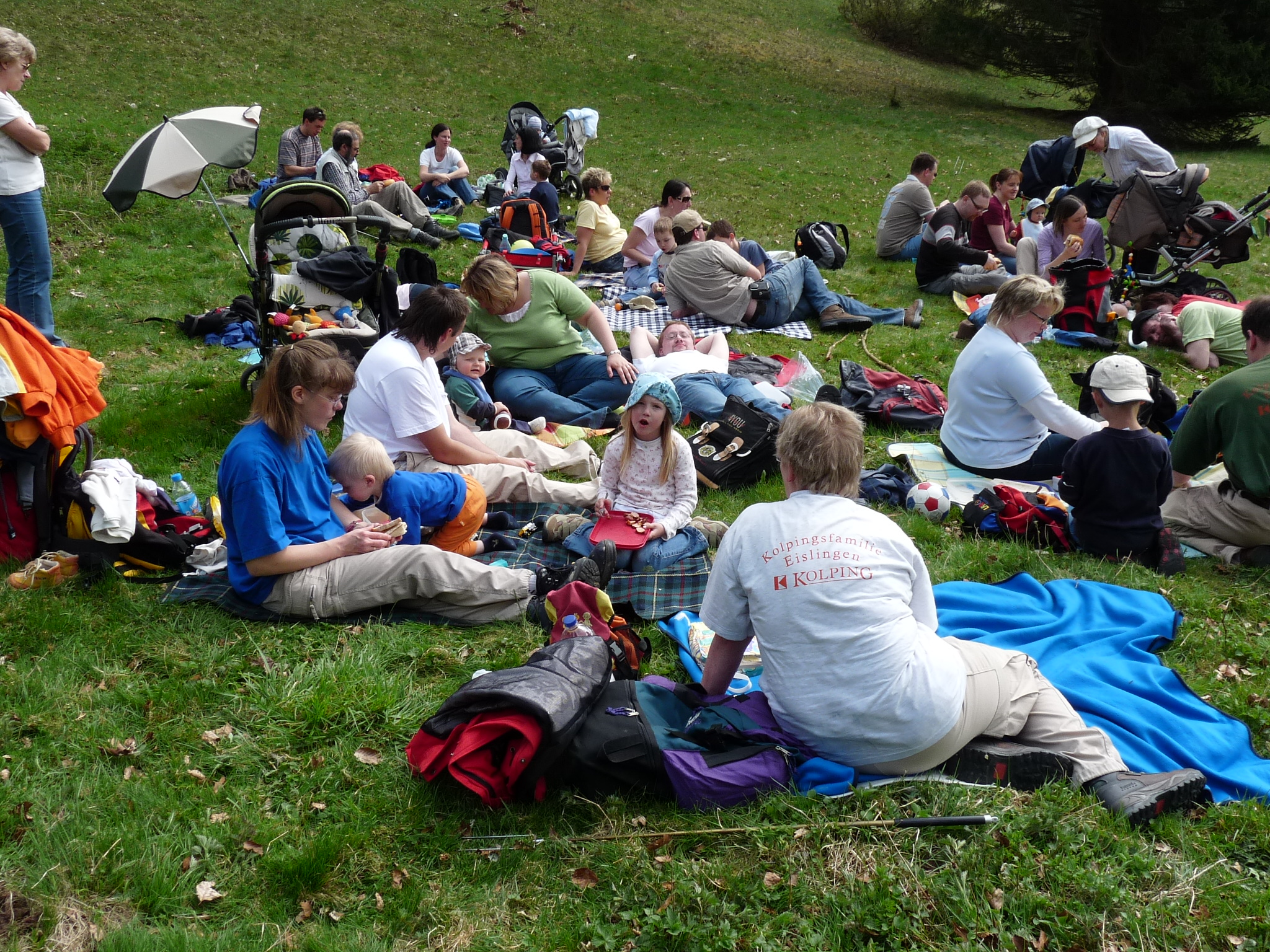 bei der Rast - anklicken vergrößern